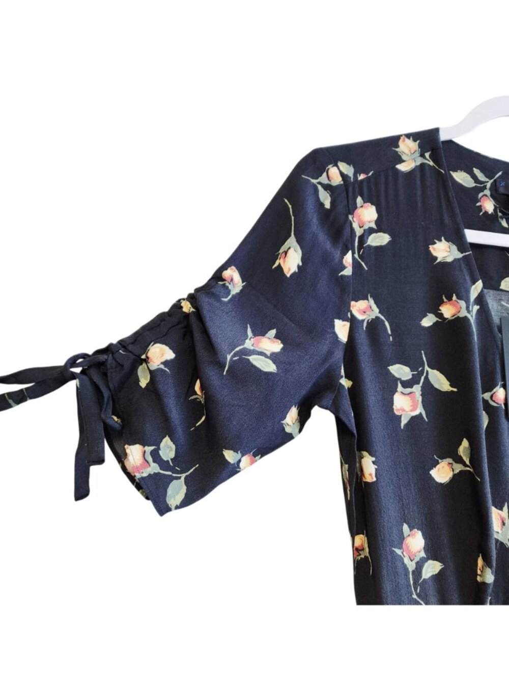 Paige Floral Print Midi Casual Dress Ruched Sleeves V-Neckline Navy Size XS  New - Picture 11 of 12